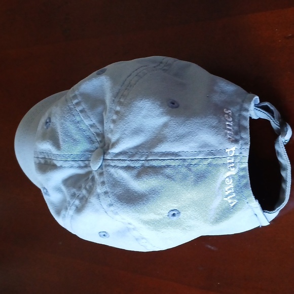 Vineyard Vines Classic Whale Logo Baseball Hat - Picture 2 of 5